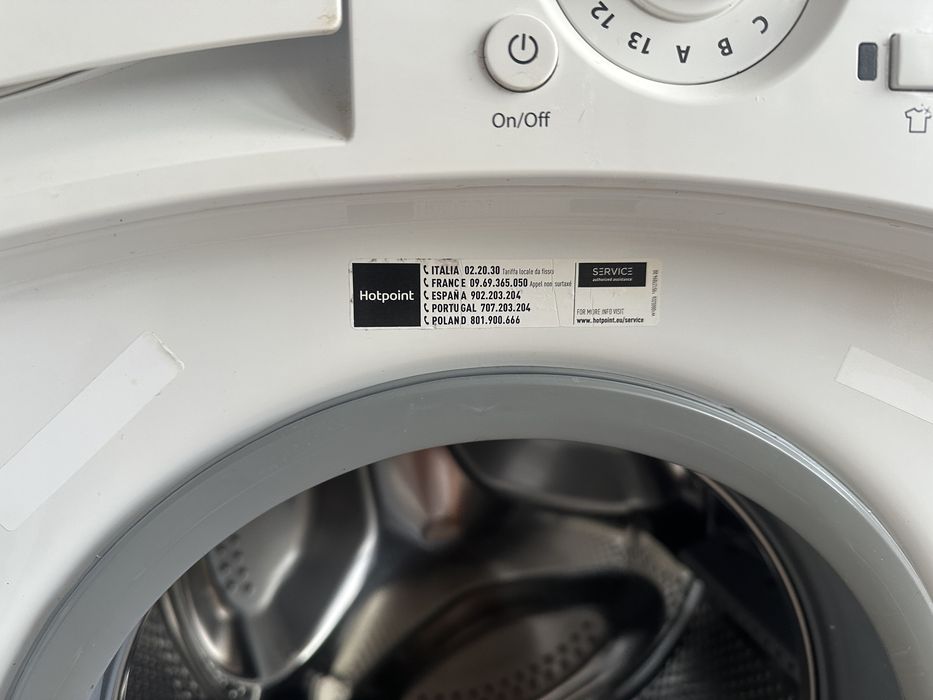 Пералня за вграждане hotpoint ariston AWM1081
