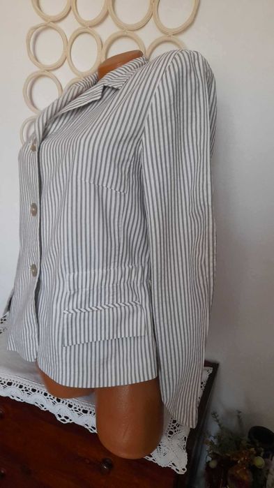 Deosebit costum dama taior si pantalon