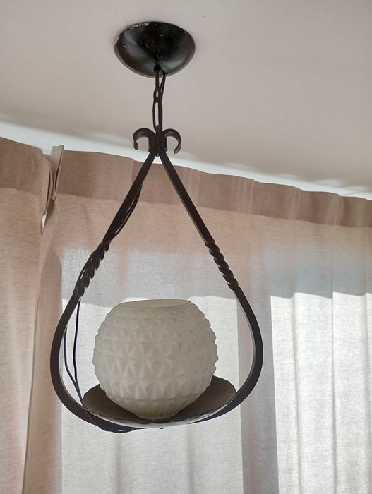 Стари полюлеи от ковано желязо 2 бр.