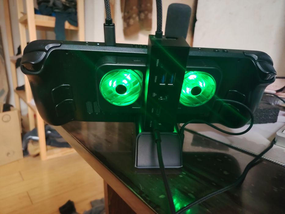 Steam deck LCD 64+512gb + подставка с хабом