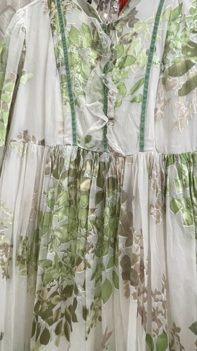 Көйлектер сатылады