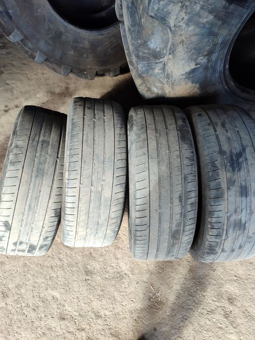 Продам шины R18 235 на 55