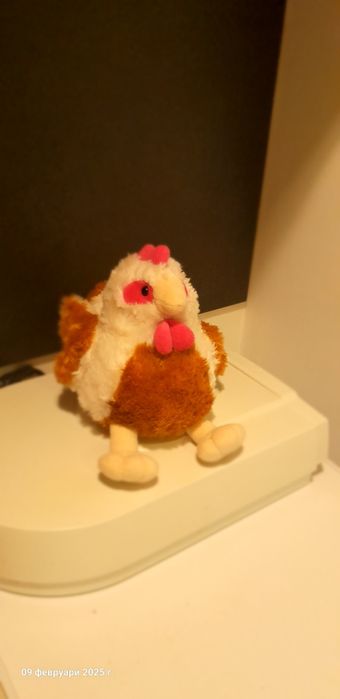 Плюшена играчка кокошка