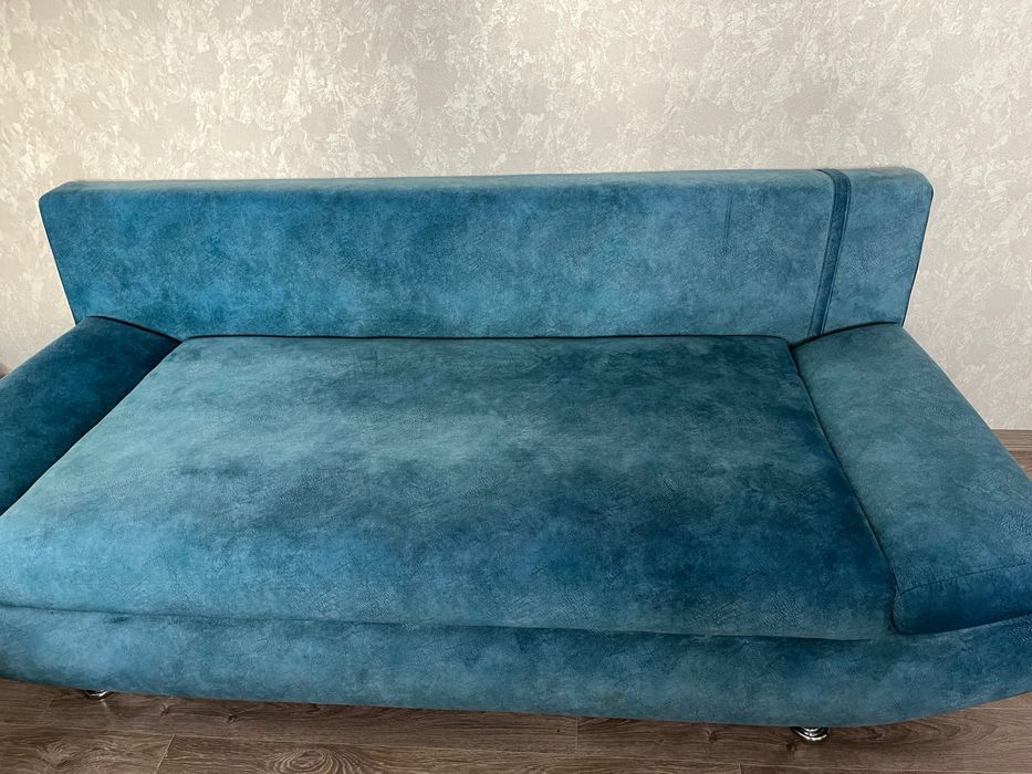 Продам Диван морской волны