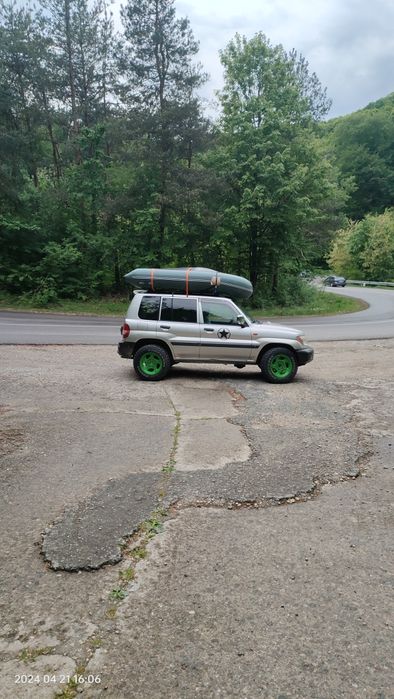 Mitsubishi Pajero Pinin 2.0 blocant central (~Vitara la preț de Jimmy)