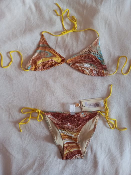 Бански Reflections