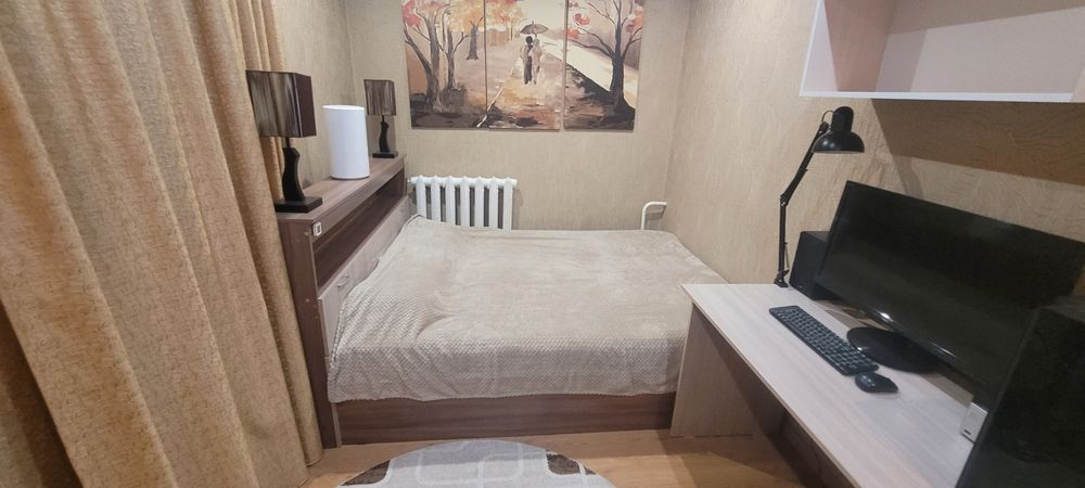 Кровать с матрасом