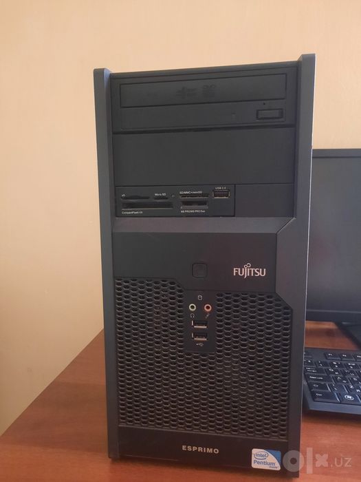 Fujitsu siemens stol kompyuteri