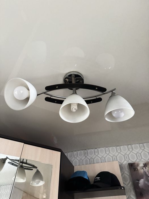 Продам люстры в хорошем состояний!