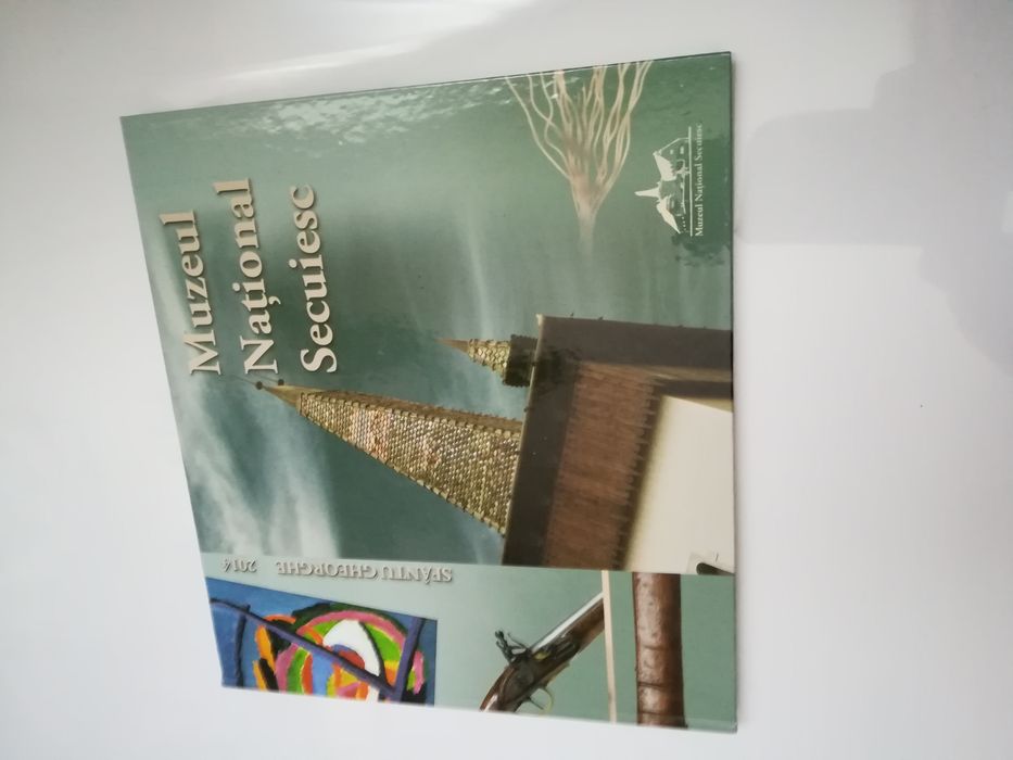 Carte muzeu educativ