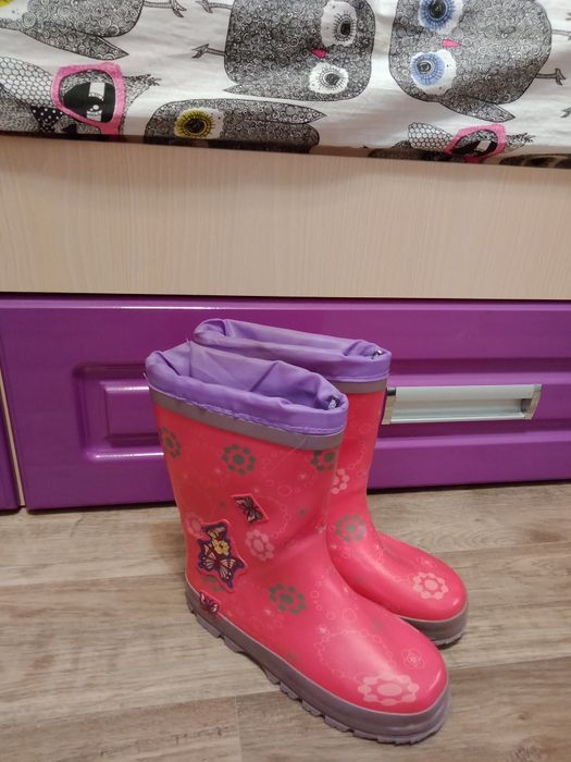 Срочно продам сапоги б/у на девочку