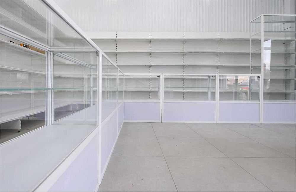 Oynaly prilavkalar, Акция, savdo uskunalari vitrinalar stellajlar