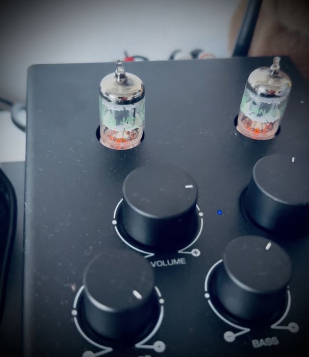 Amplificator pe lămpi  Douk Audio T6 pro