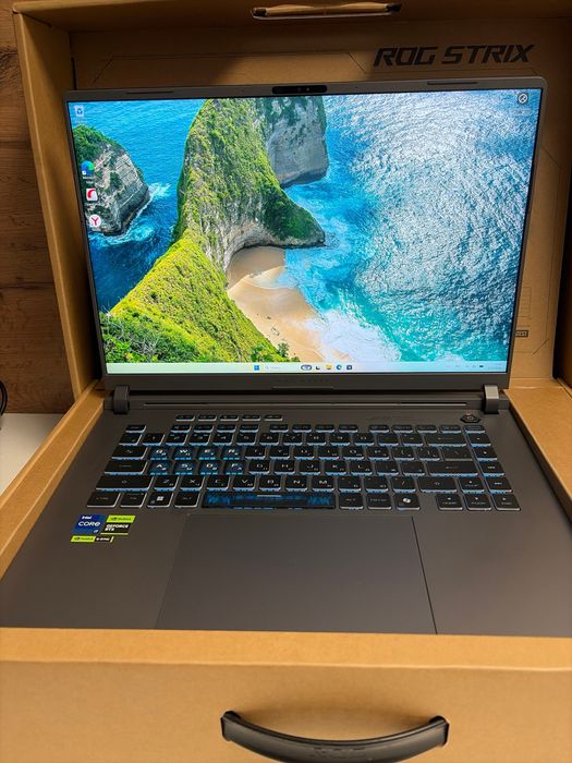 Ноутбук Asus Rog Strix 6/ Core i7-14, RTX5050, SSD1tb, Ram 16gb