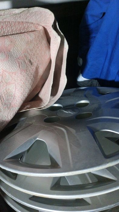 Продам комплект резины