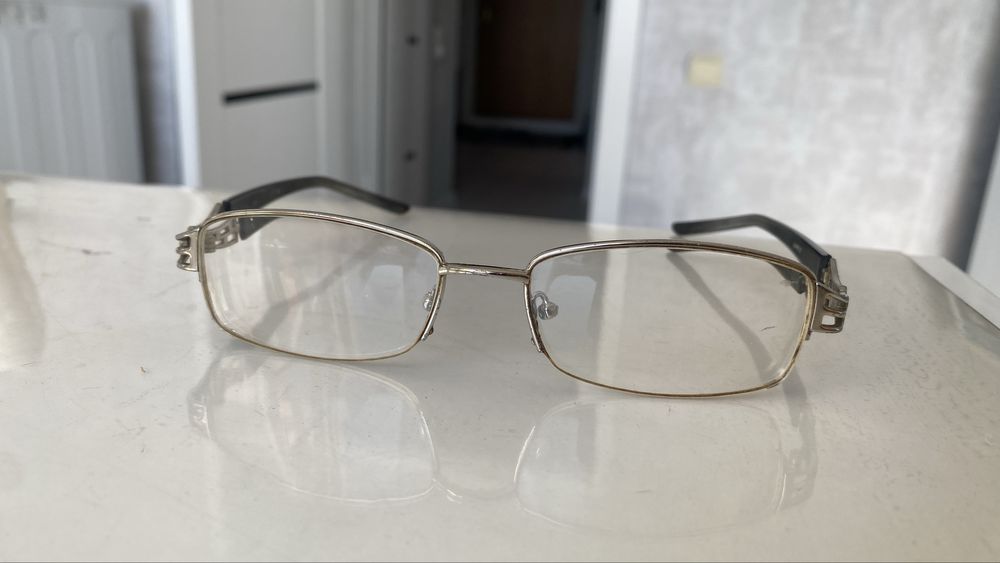 Очки с диоптриями -2