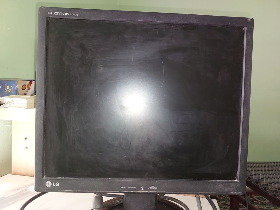 Monitor lg 17 kvadrat