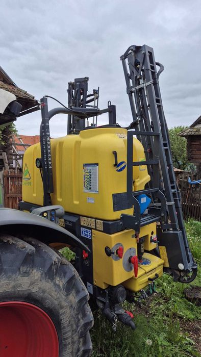 Mașină de erbicidat purtat 1000 l/ 15 m