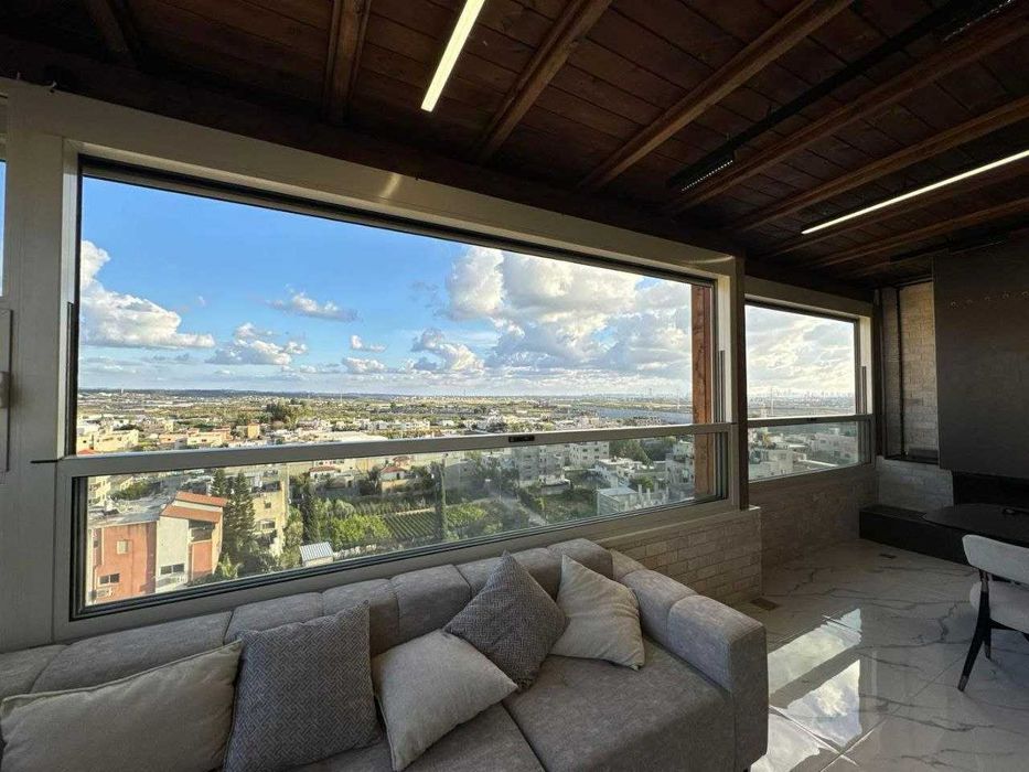 #производителнаперголи #гилотини #стъклениплъзгащивитрини #сенници