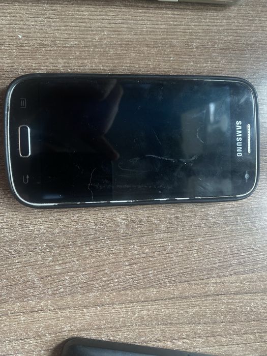 Продам телифоны или обмен на один Samsung