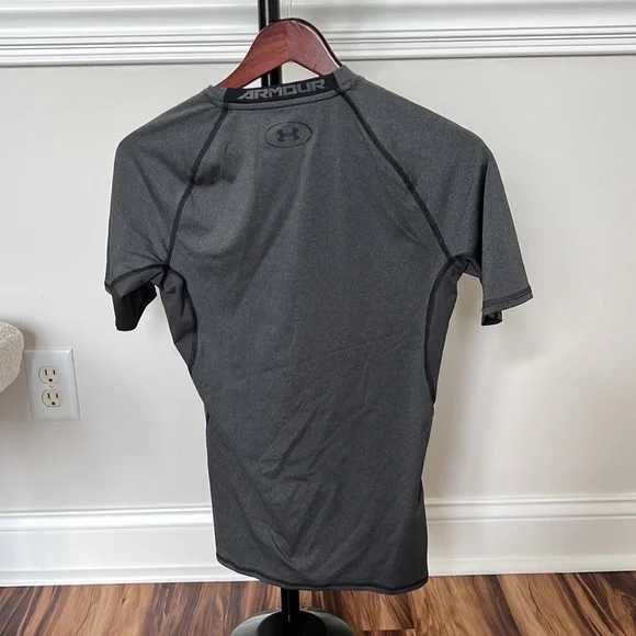 Under Armour компрессионная футболка