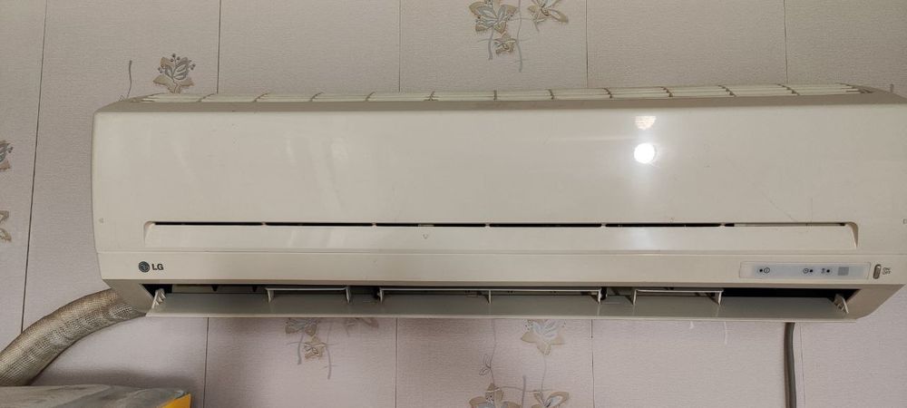 Кондиционер LG. G12LHS