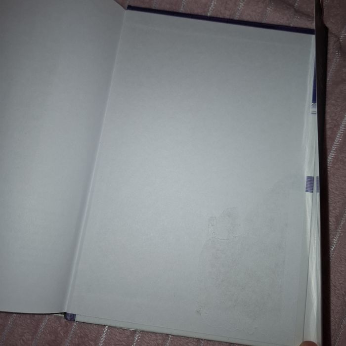 "Коралина" Нилл Гейман Книга