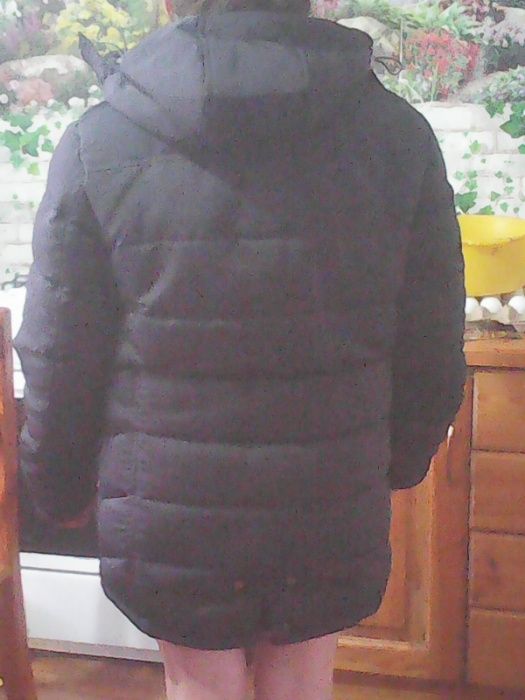 продам пуховик почти новый