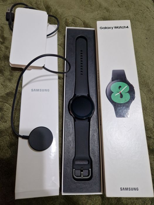 Смарт-часы Galaxy watch 4