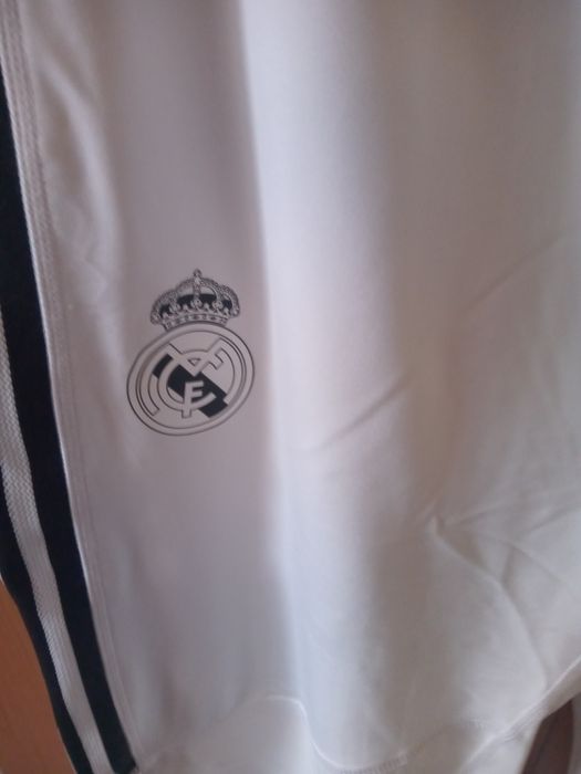 Pantaloni adidas real madrid mărimea L noi cu eticheta