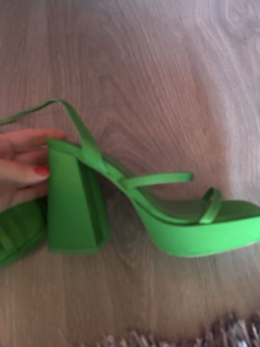 обувки Twinset в зелено