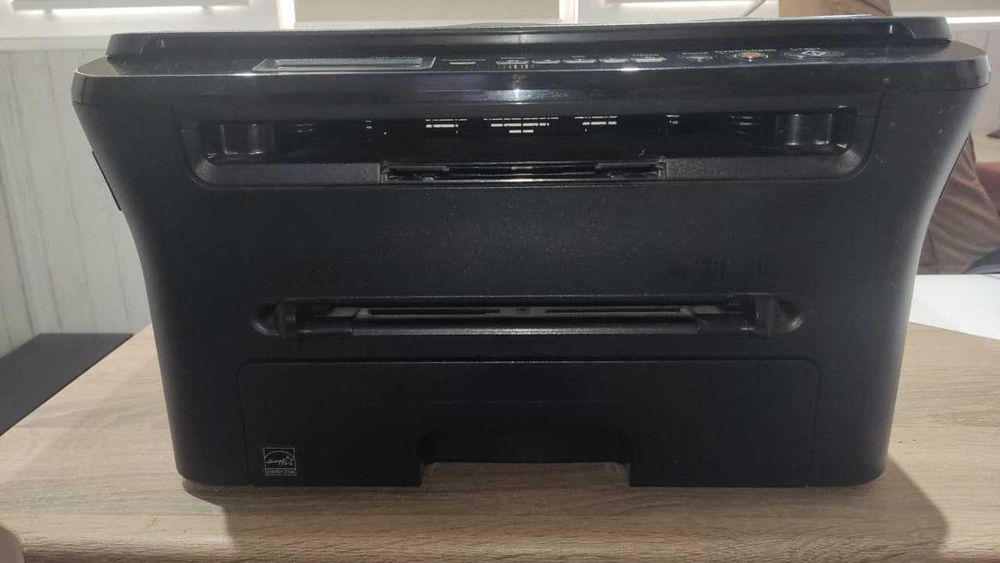 Продам Samsung SCX-4300