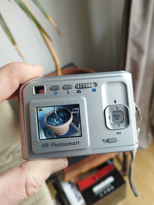 HP Photosmartw E337 camera foto digitala baterii AA Functionala