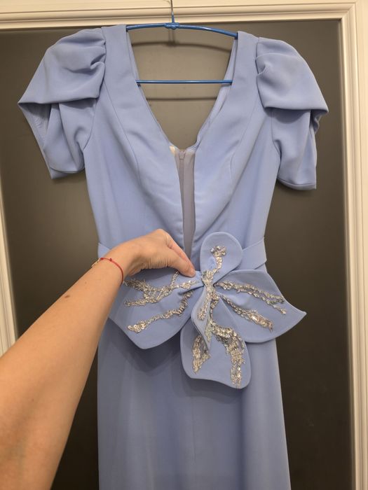Vând rochie brand Maravissi de ocazie IMPECABILĂ, negociabil, bleu ci