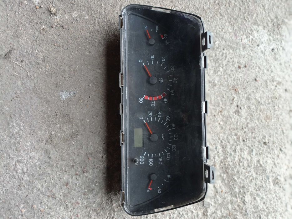 Продам щиток приборов ВАз