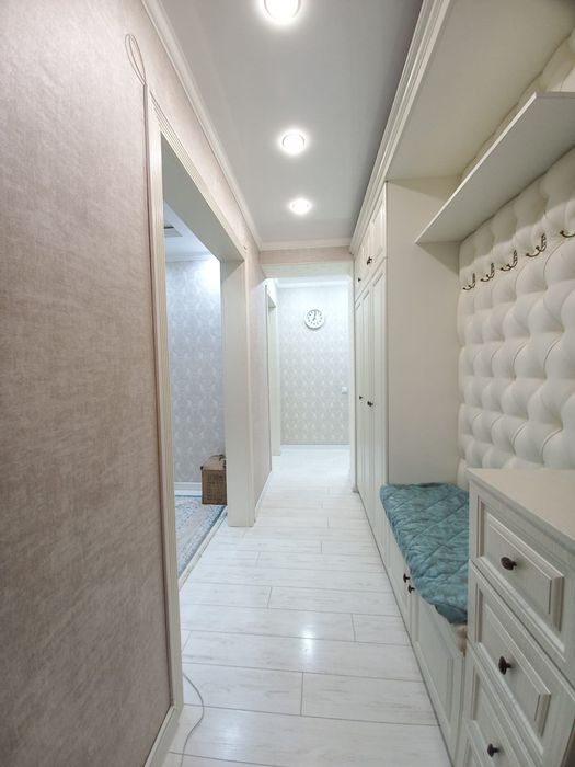 Продам 2х ком .кв л. Толстого.