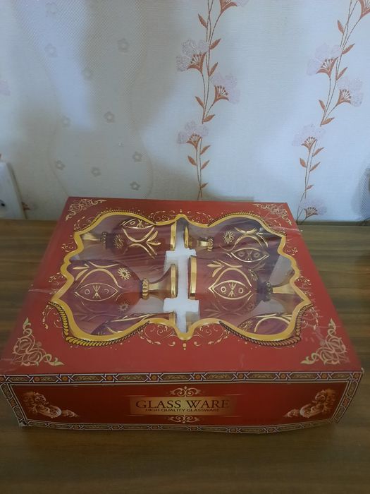 Бокалы на 6 персон, новые
