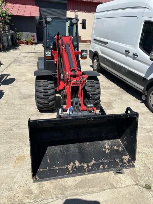 VÂND Încărcător frontal articulat telescopic SCHÄFFER 2630T SLT CAB (2025, doar 74 ore!) + Remorcă M6 Tridem (2025)