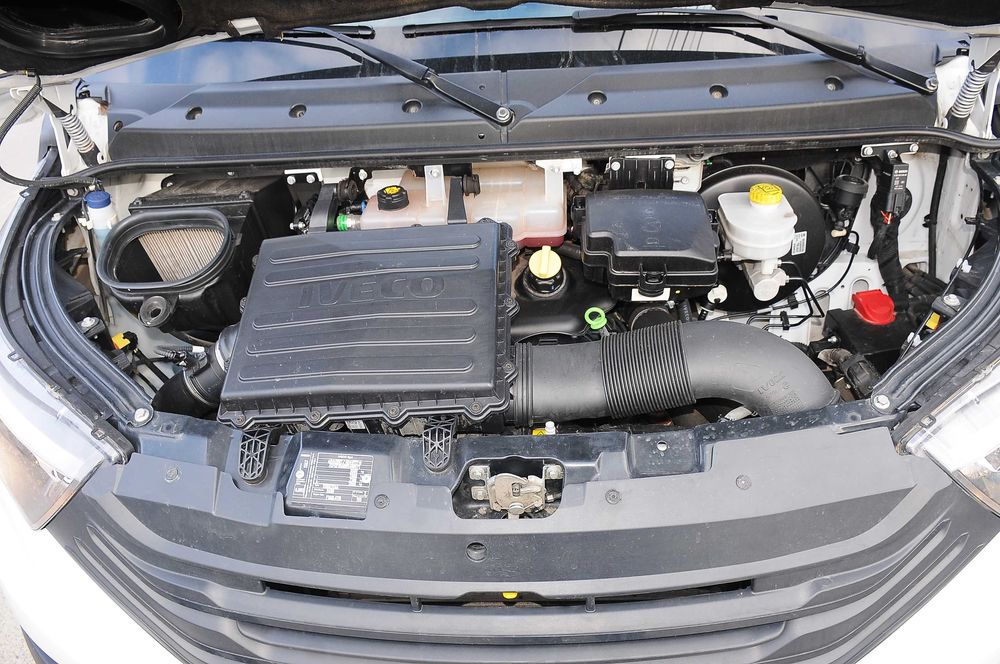 IVECO Daily 35C140 Basculabil 2023 2.3HPi 140 CP E6 6 trepte AC cat. B