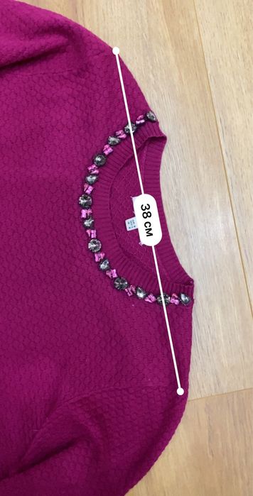 Малиновая кофта со стразами koton