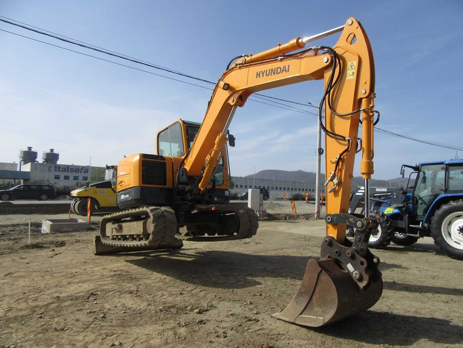 Excavator Hyundai R 80 CR-9A