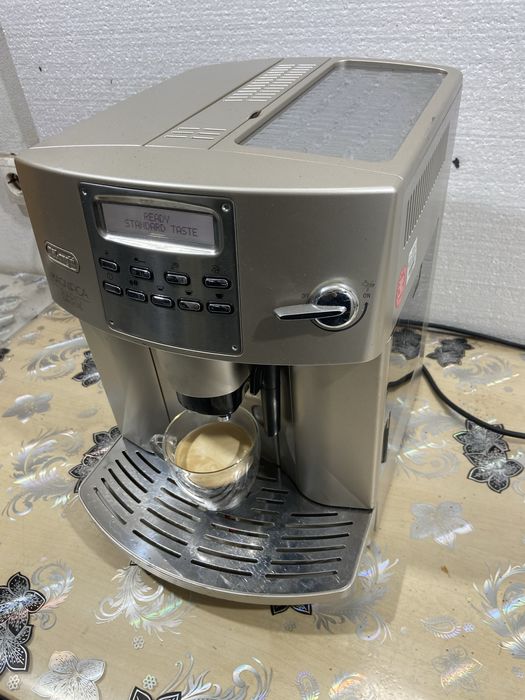 Espresor cafea Delonghi magnifica rapid capucino