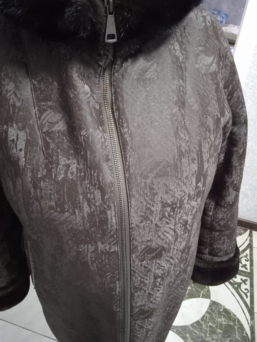 Продам дублёнка зима женская воротник норка бу состояние отличное. Раз