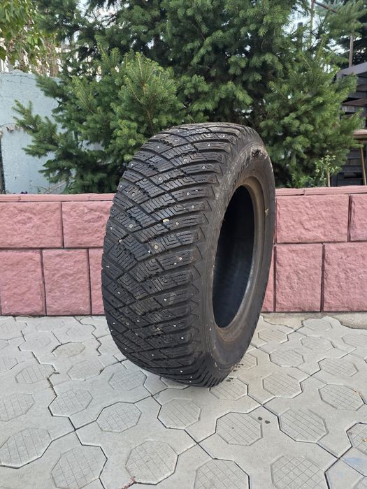 Продам комплект резины