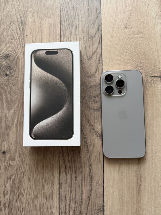 iPhone 15 Pro 256 GB Natural Titanium