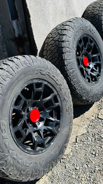 Продам комплект колёс с дисками
