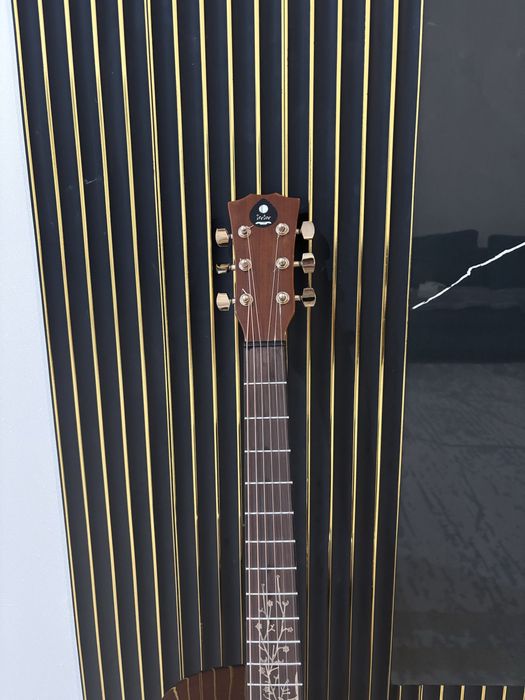 Гитара акустическая