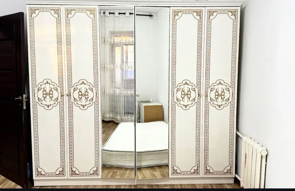 Спальный гарнитур в классическом стиле