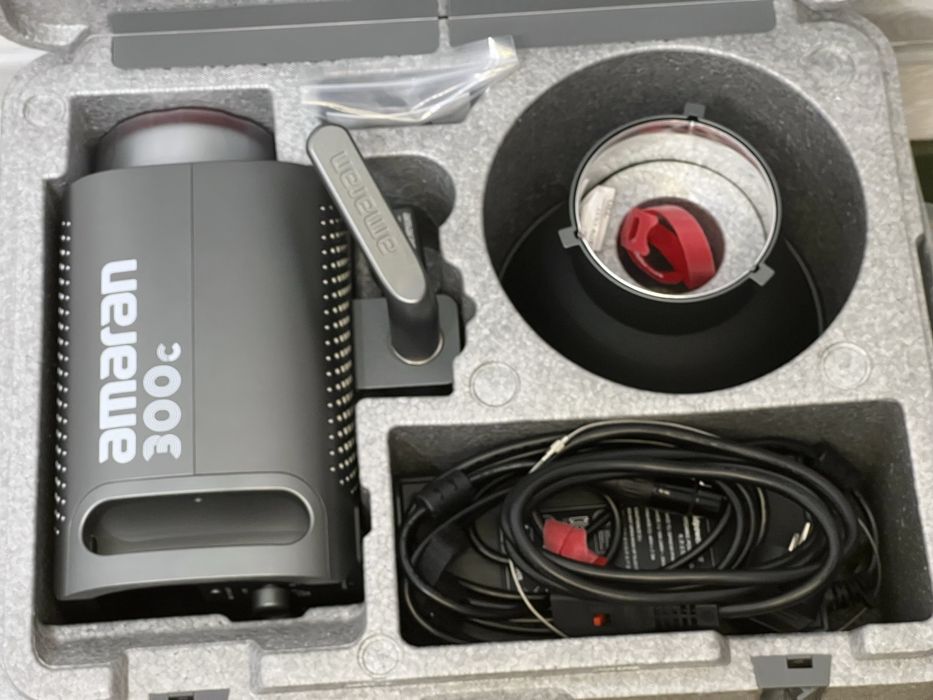 Свет amaran 300c