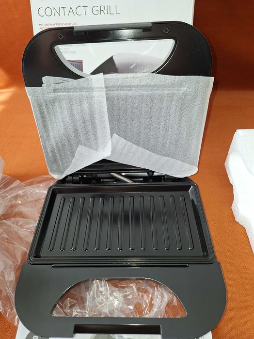 Gratar electric - G R I L L , reglare auto temperatura, putere 750W